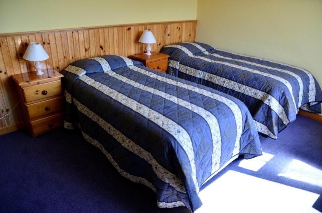 Decourcey'S Hazelbrook Farmhouse B&B Cleggan Quarto foto